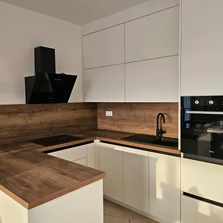 Sunshine - Zadar, * Vrsi